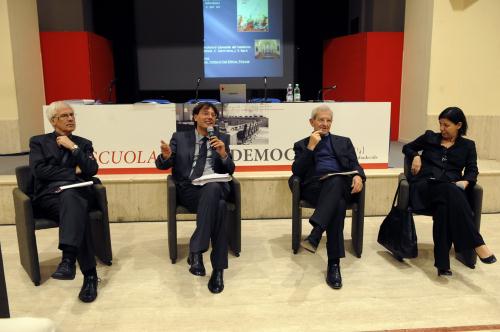 Da sinistra: Alessandro Palanza (Direttore scientifico di Italiadecide), Massimiliano Pescini (Sindaco di San Casciano in Val di Pesa), Luciano Violante (Presidente di Italiadecide) e Patrizia Asproni (Presidente ConfCultura-Confindustria)
