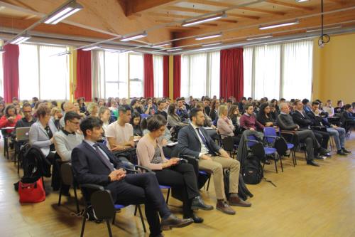 Il pubblico nella Sala dell'Auditorium del Liceo R.M. Adelaide ad Aosta