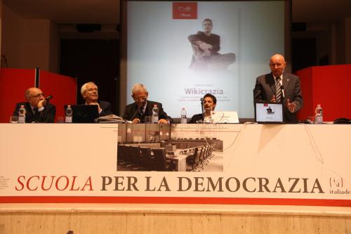 Il tavolo dei relatori con il Presidente Alberto Cerise