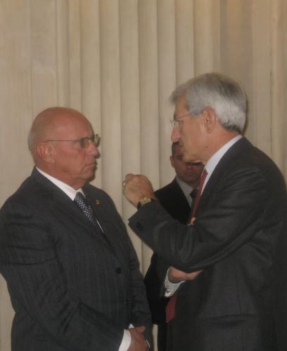 Il Presidente Alberto Cerise (a sinistra) insieme all'on. Luciano Violante