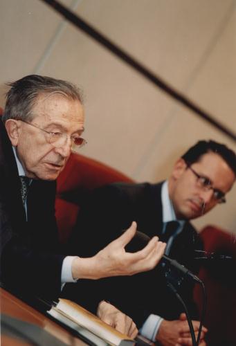 Il Sen. Giulio Andreotti e il Presidente del Consiglio regionale, Ego Perron