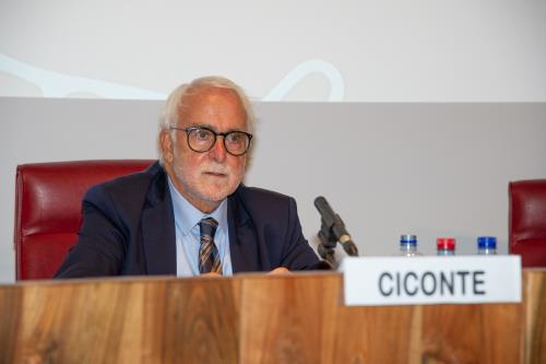 Enzo Ciconte, professeur de "Storia delle mafie italiane" au Collège de mérite Santa Caterina de lUniversité de Pavie