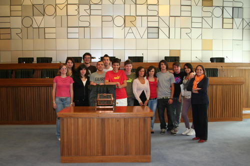 23 maggio 2011 - Una classe dell'indirizzo Ragionieri dell'Istruzione tecnica commerciale e per geometri di Aosta in visita al Consiglio Valle