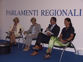 PRESENTATA LEDIZIONE 2003 DEL PREMIO INTERNAZIONALE LA DONNA DELLANNO