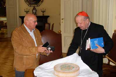 Il Presidente Alberto Cerise e l'Arcivescovo Stanislao Dziwisz