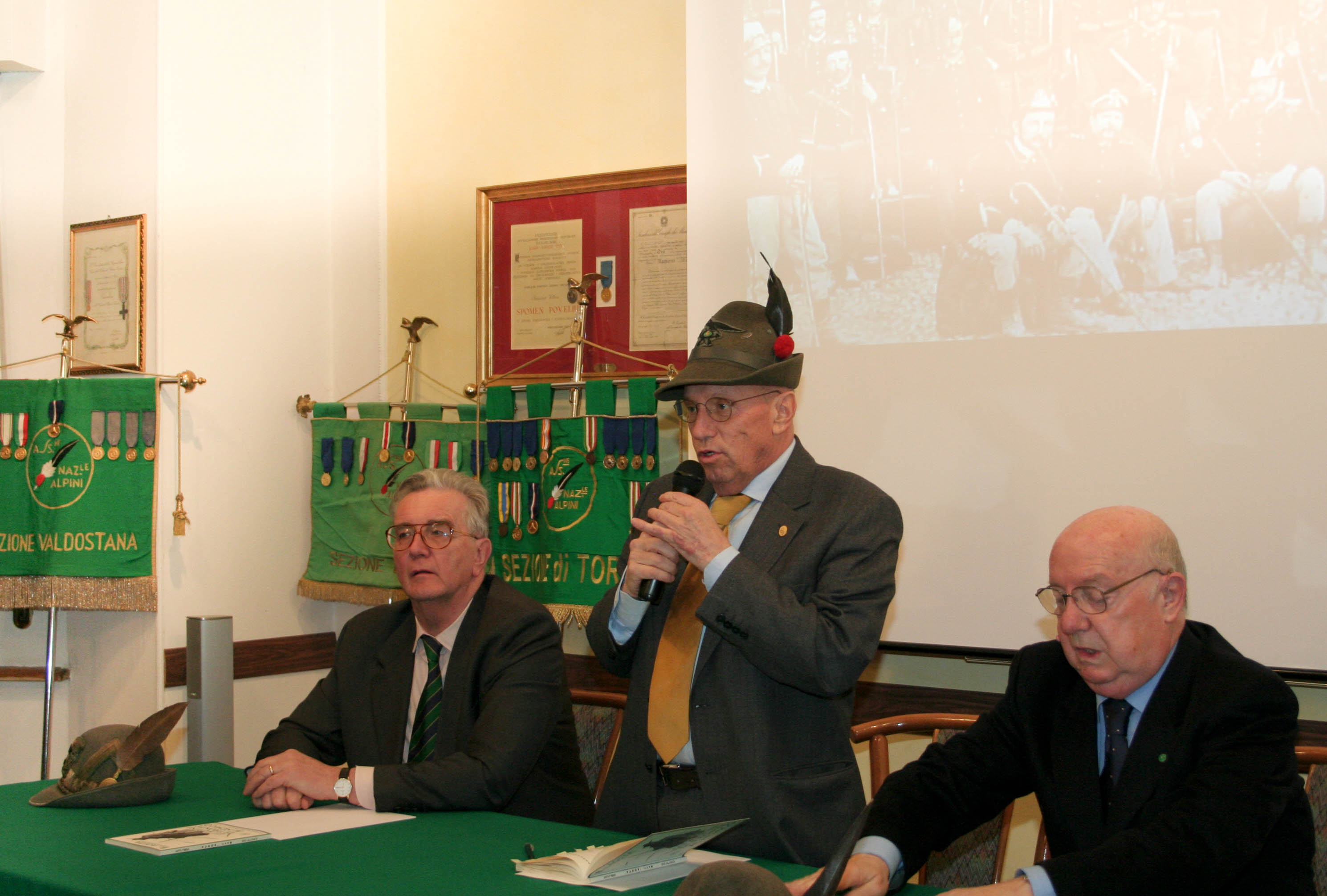 Foto presentaz libro alpini