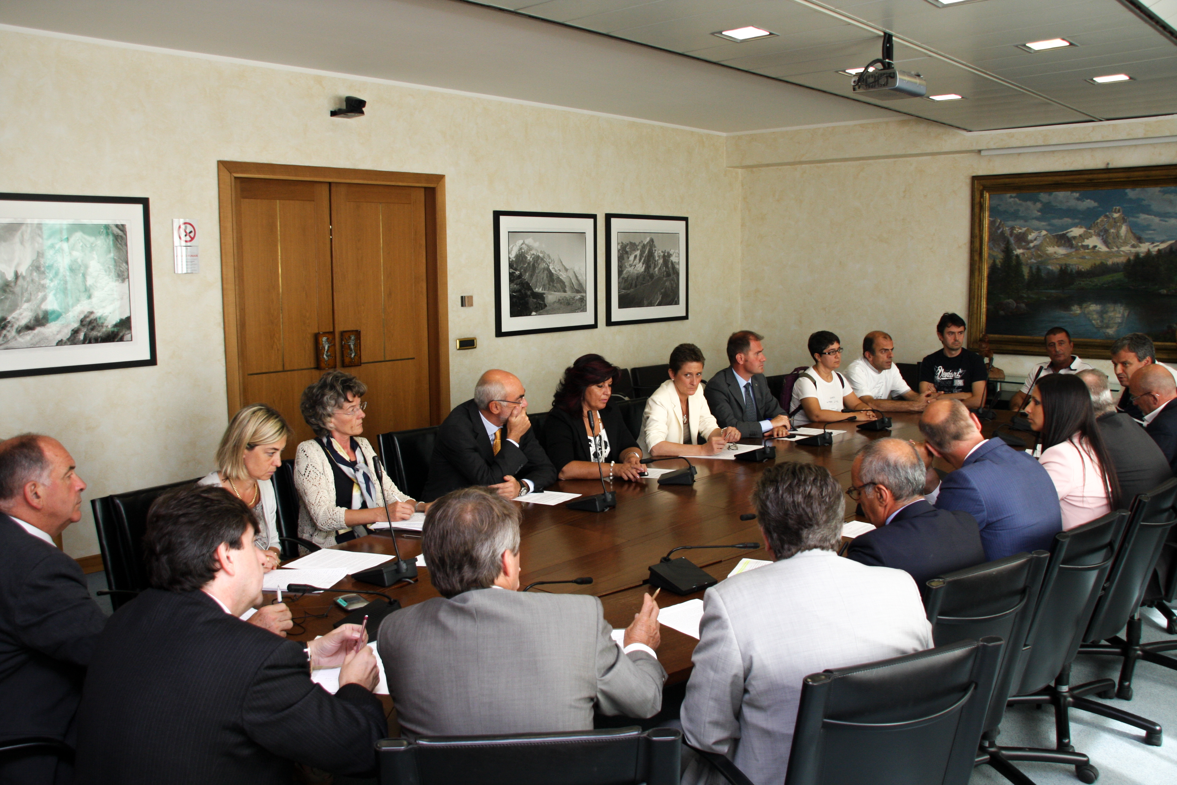 Incontro Istituzioni e Olivetti I-Jet