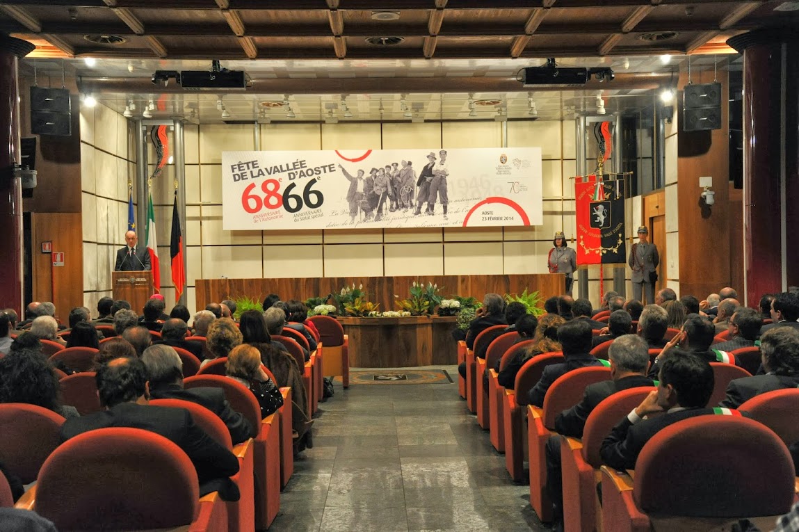 68e anniversaire de lAutonomie et du 66e anniversaire du Statut spécial
