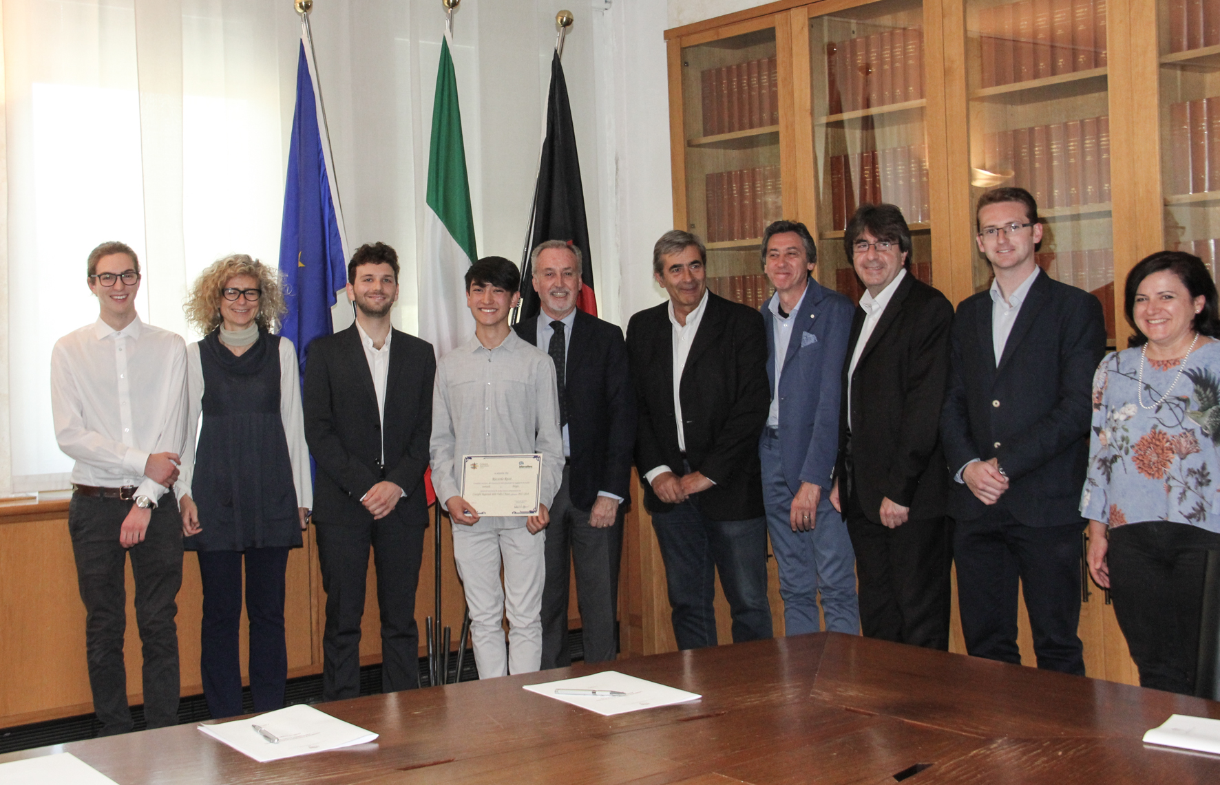 Cérémonie de remise de la bourse d'études