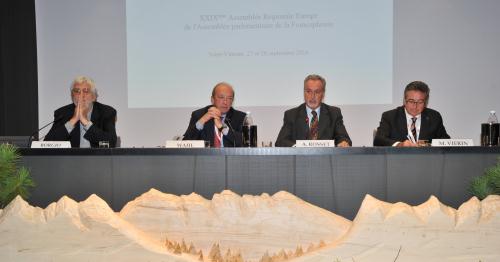 Da sinistra: il sindaco di Saint-Vincent, Mario Borgio, l'incaricato di mission Europe, Jean-Paul Wahl, il Presidente del Consiglio Valle, Andrea Rosset, e il Presidente della sezione valdostana dell'APF, Marco Viérin 