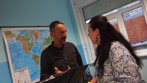 L'attore Andrea Damarco e la professoressa Valentina Tenedini