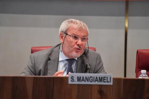 Il Professore ordinario di diritto costituzionale della Facoltà di Giurisprudenza dell'Università degli studi di Teramo e Direttore ISSiRFA - CNR, Stelio Mangiameli