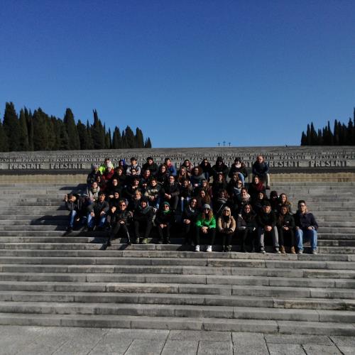 Sulla scala del Sacrario Redipuglia