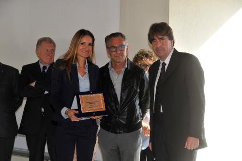 Riconoscimento all'associazione Campus Salute onlus per l'iniziativa "Obesità infantile: progetto di prevenzione 3 S (Salute/Sport/Scuola)"