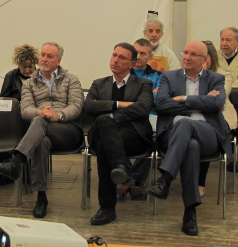 Da sinsitra: il Presidente del Consiglio Valle, Andrea Rosset, il senatore Albert Lanièce e il Presidente della Regione, Pierluigi Marquis