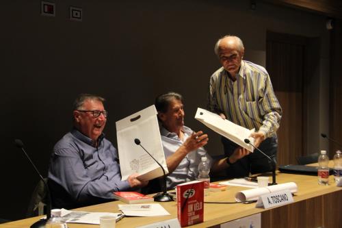 un don de la part du Conseil de la Vallée