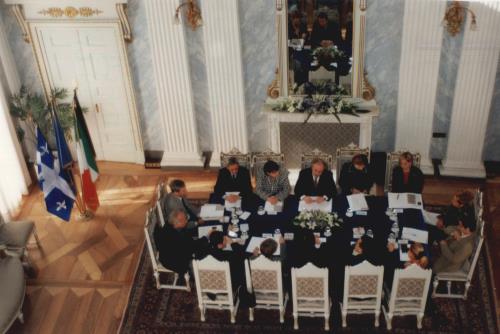 Le delegazioni presso il Salone ducale del Municipio di Aosta