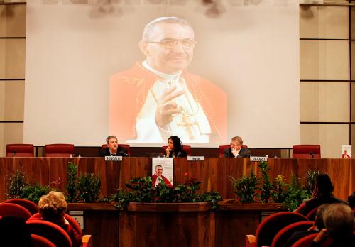 La conferenza di presentazione si è svolta nel Salone delle manifestazione di Palazzo regionale