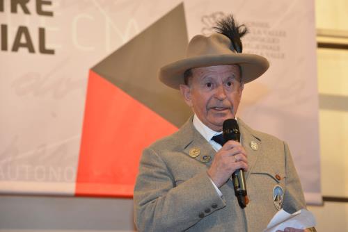 Lorenzo Cosson, Chevalier de l'Autonomie.