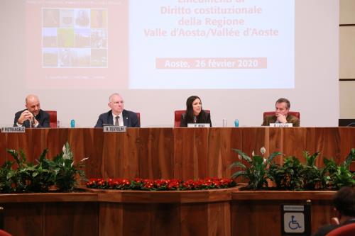 L'introduzione con le autorità 