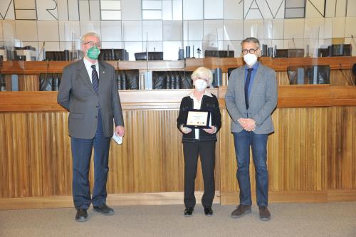 Il Presidente della sezione valdostana ANA, Carlo Bionaz, la Vicepresidente dell'associazione VIOLA, Annamaria Actis, e il Vicepresidente Paolo Sammaritani