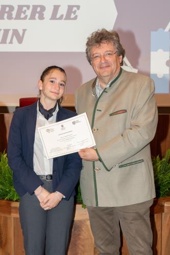 Amalia Caruozzo con il Vicepresidente Aurelio Marguerettaz