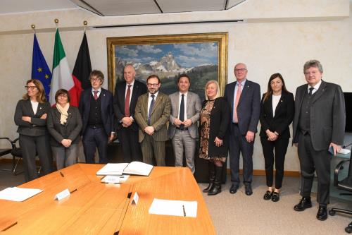 Roberto Paccher con i Consiglieri regionali