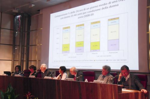 Tra i relatori il Vescovo di Aosta Giuseppe Anfossi, la sociologa Maria Giovanna Onorati e il Presidente dell'Ordine degli psicologi della Valle d'Aosta, Alfredo Mattioni
