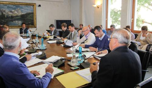 Un momento della riunione. Insieme ai commissari anche l'Assessore al bilancio, finanze e patrimonio, Mauro Baccega