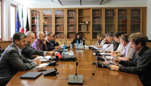 La Conferenza dei Capigruppo. Al centro, il Presidente Emily Rini