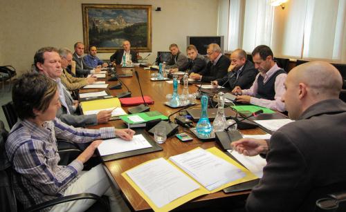 La Commissione ascolta l'Assessore all'agricoltura e risorse naturali, Renzo Testolin