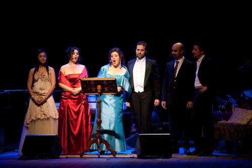 L'esibizione al Teatro Giacosa di Aosta