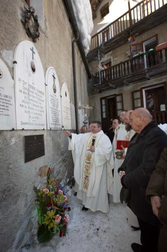 La benedizione di Don Francesco Lovignana, futuro Vescovo di Aosta