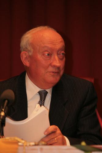 Gianfranco Gribaudo, relatore dell'incontro e Presidente della sezione Piemonte/Valle dAosta della Società Italiana per lOrganizzazione internazionale