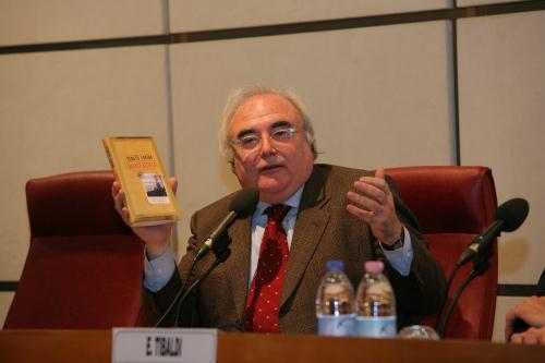 L'on. Renato Farina parla della propria esperienza di indagato nellambito dellinchiesta sui rapporti tra il Sismi e la CIA