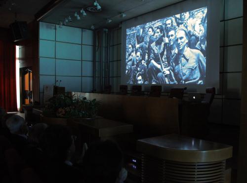 Proiezione del film documentario «16 millimètres dhistoire. Viaggio nel primo Consiglio Valle eletto», realizzato dal regista Alessandro Stevanon