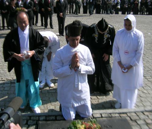 L'omaggio delle religioni del mondo
