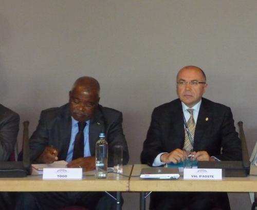 Il Consigliere Diego Empereur insieme al collega togolese