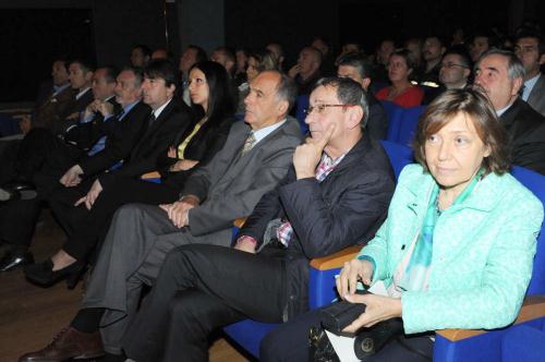 Le autorità durante la cerimonia