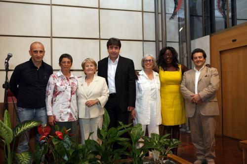 Foto ricordo al termine della presentazione