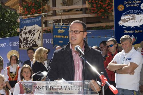 L'intervento del Presidente del Consiglio, Ego Perron