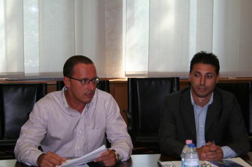 Il Presidente Ego Perron e l'Assessore all'istruzione e cultura, Laurent Viérin, presentano alla stampa l'evento nella conferenza del 3 settembre