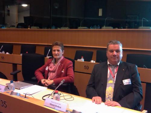 La Consigliera Patrizia Morelli con il rappresentante del Canton du Valais, Michel Rothen