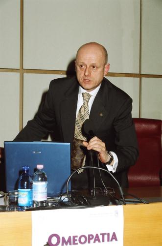 Bruno Perrone, medico chirurgo e omeopata