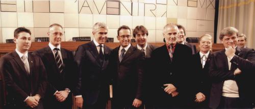 Foto di gruppo nell'aula consiliare