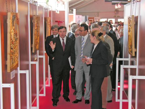 Apertura della mostra "Dalla Bibbia all'anno 2000" dello scultore valdostano Giovanni Thoux