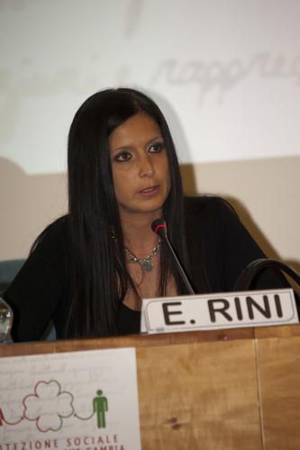 La Consigliera segretario Emily Rini durante il discorso di apertura della serata