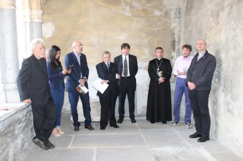 Da sinistra: Mario Rebeschini, i Consiglieri Gianni Rigo e Emily Rini, Ezio Bérard (direttore di Diocesi informa), il Vice Presidente del Consiglio André Lanièce, Monsignor Lovignana, Fabrizio Favre (Presidente Ucsi VdA), Don Fabio Brédy