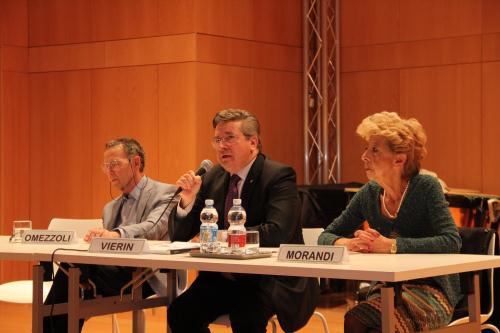 Il Presidente del Consiglio, Marco Viérin, introduce la presentazione del volume