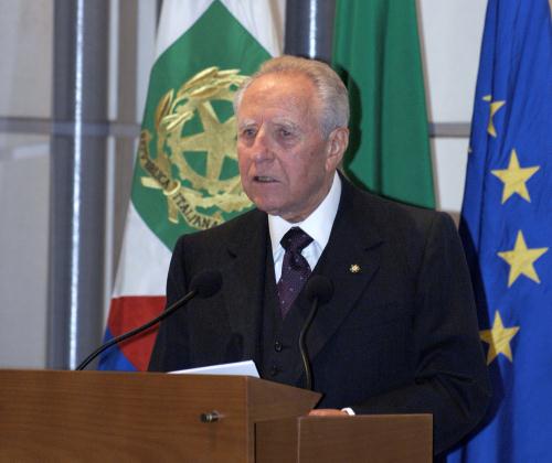 L'intervento del Capo dello Stato nel salone delle manifestazioni di Palazzo regionale